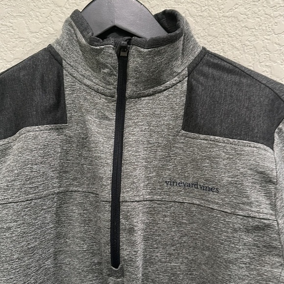 Vineyard Vines 1/4 zipper men’s small - Picture 5 of 9